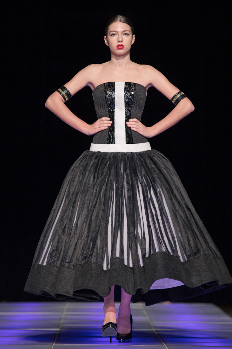 Quán quân Project Runway gây ấn tượng với khán giả New York