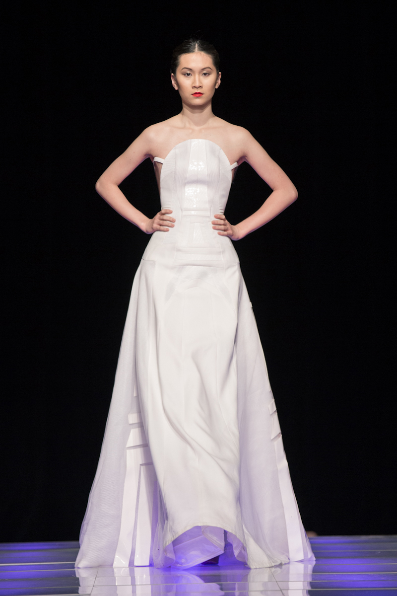 Quán quân Project Runway gây ấn tượng với khán giả New York