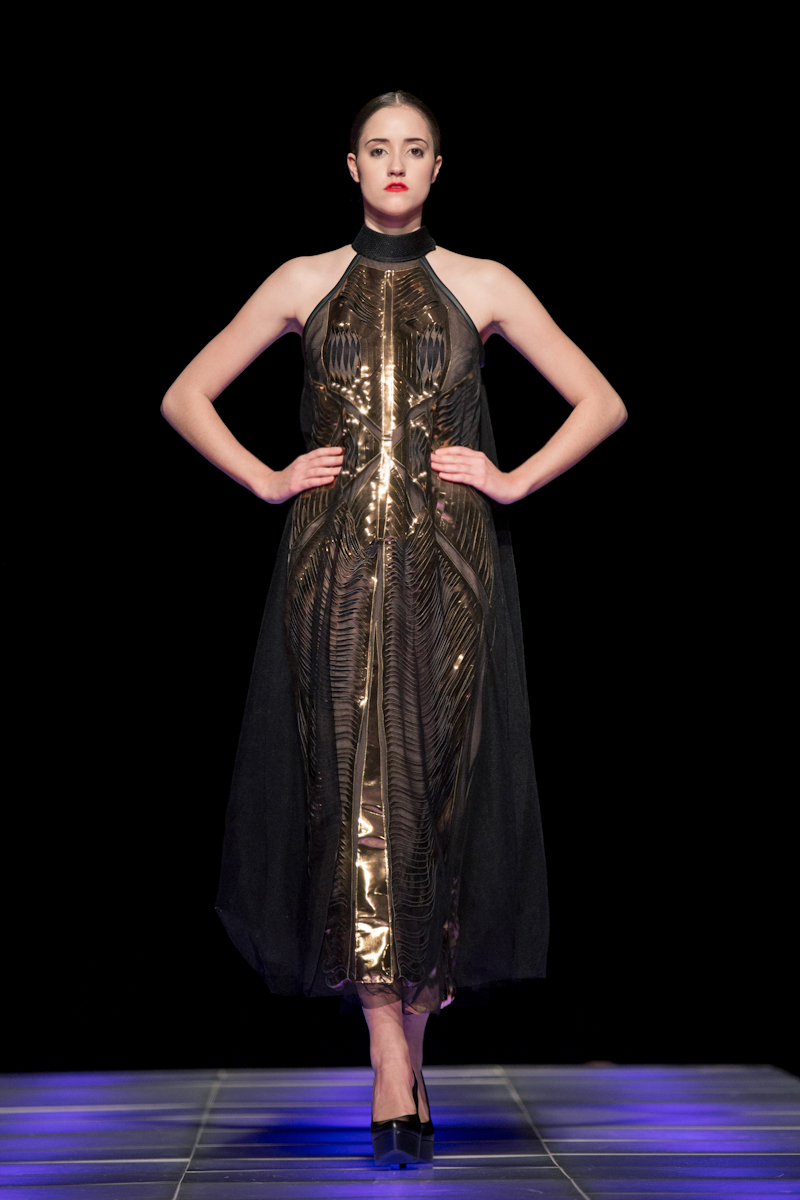 Quán quân Project Runway gây ấn tượng với khán giả New York