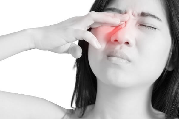 Những điều cần biết về tình trạng đau đầu và đau ở hốc mắt
